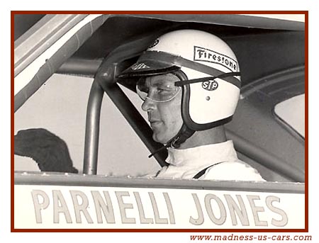 Parnelli Jones au volant de la Mustang Boss 302