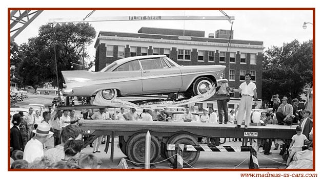Voiture enterrée en 1957