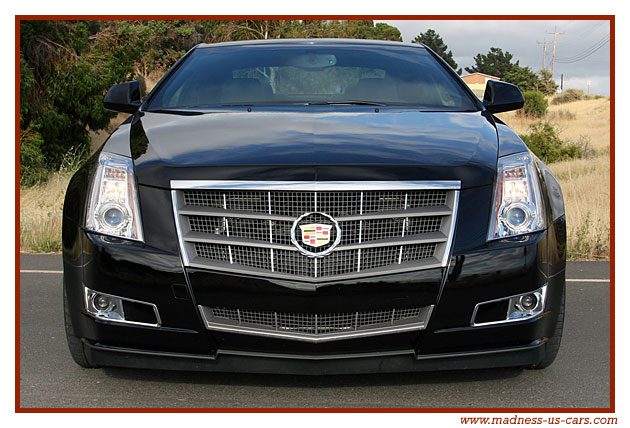 Cadillac CTS Coup 2011