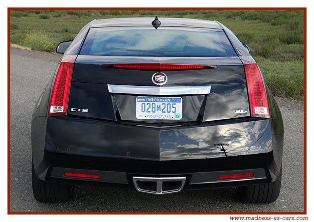 Cadillac CTS Coup 2011