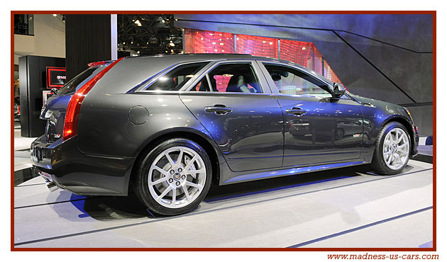 Cadillac CTS-V Sport Wagon 2011