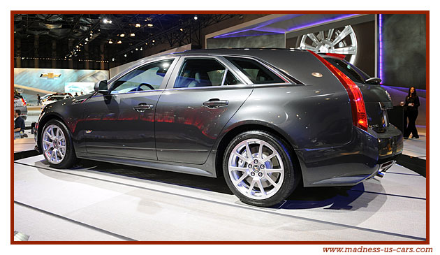 Cadillac CTS-V Sport Wagon 2011