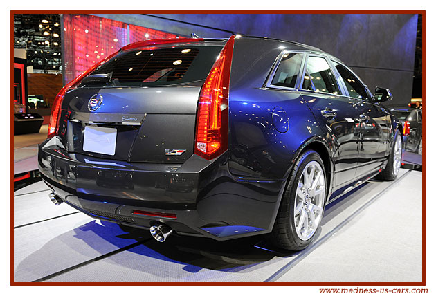 Cadillac CTS-V Sport Wagon 2011