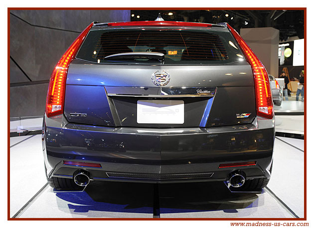 Cadillac CTS-V Sport Wagon 2011