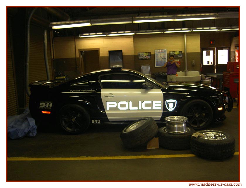 http://www.madness-us-cars.com/actualite-vehicules-americains/camaro-transformers-8.jpg