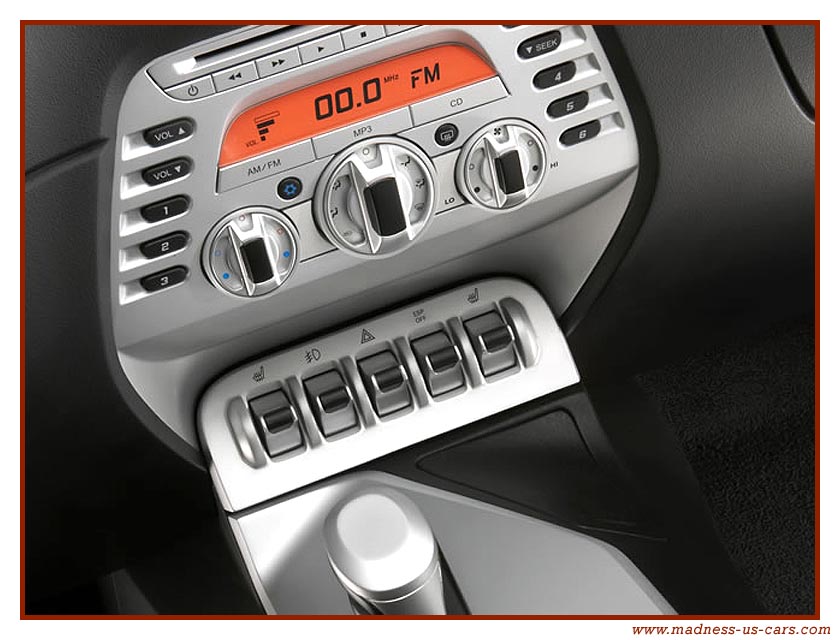 http://www.madness-us-cars.com/actualite-vehicules-americains/dodge-challenger-2008-10.jpg