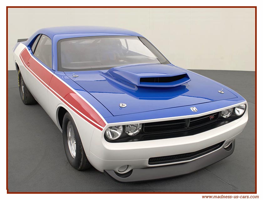http://www.madness-us-cars.com/actualite-vehicules-americains/dodge-challenger-392-hemi-7.jpg