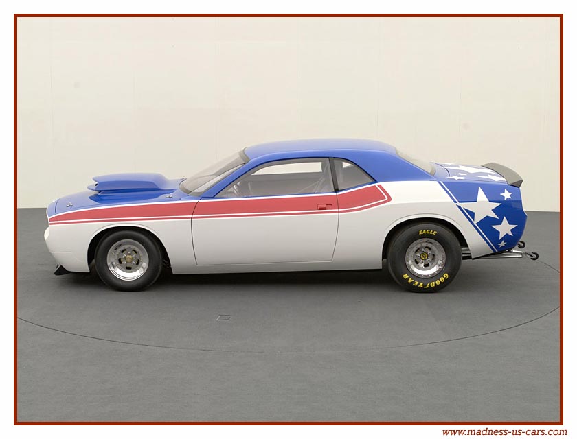 http://www.madness-us-cars.com/actualite-vehicules-americains/dodge-challenger-392-hemi-8.jpg