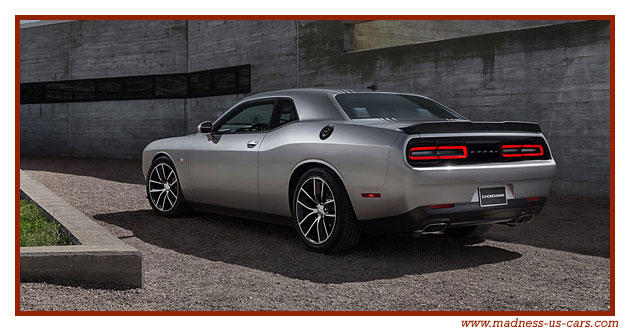 Dodge Challenger 392 Hemi Scat Pack 2015