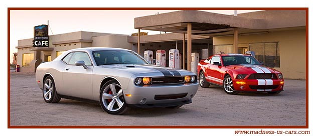 Dodge Challenger SRT-8 et Shelby GT500