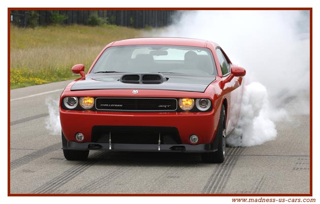 Dodge Challenger SRT-10