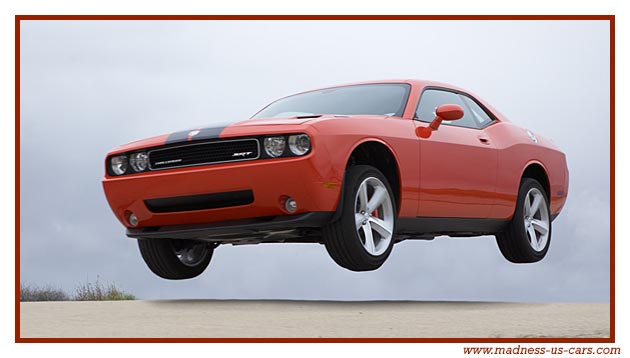 http://www.madness-us-cars.com/actualite-vehicules-americains/dodge-challenger-srt-8-2008-10.jpg