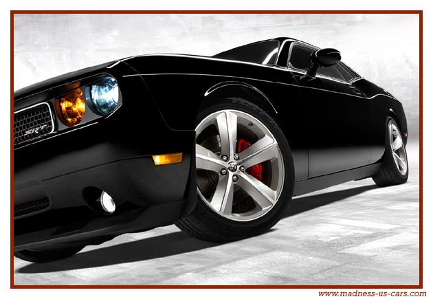 Dodge Challenger SRT-8 2008