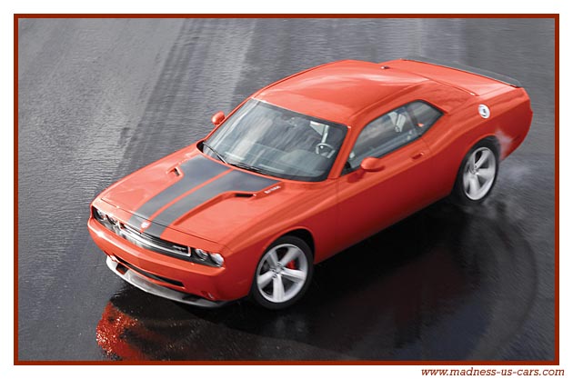 Dodge Challenger SRT-8 2008