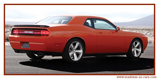 Dodge Challenger SRT-8 2008