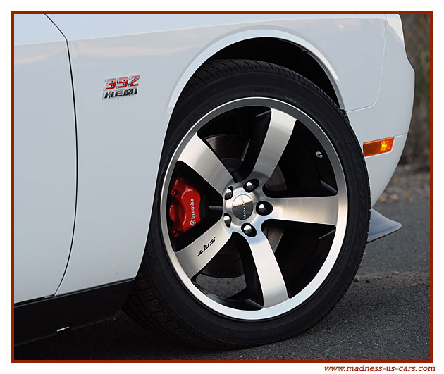 Dodge Challenger SRT8 392 2011