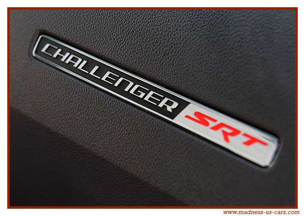 Dodge Challenger SRT8 392 2011