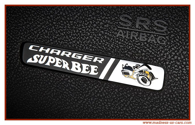 Dodge Charger SRT-8 Super Bee 2012