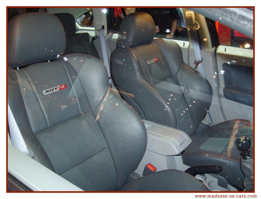 http://www.madness-us-cars.com/actualite-vehicules-americains/mondial-automobile-2006-9.jpg