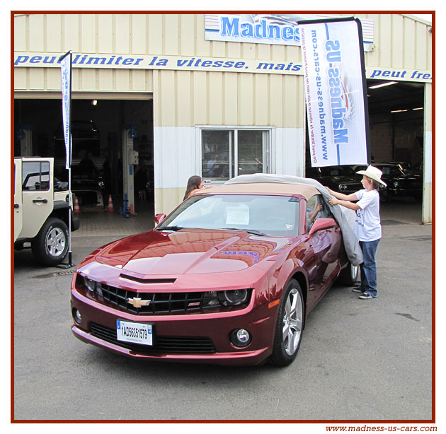 V8 Drink Madness US - Chevrolet Camaro Cabriolet 2011 - Dodge Durango 2011