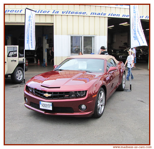 V8 Drink Madness US - Chevrolet Camaro Cabriolet 2011 - Dodge Durango 2011