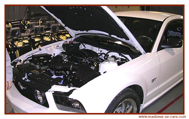 La Construction d'une Mustang Saleen S281 Supercharged