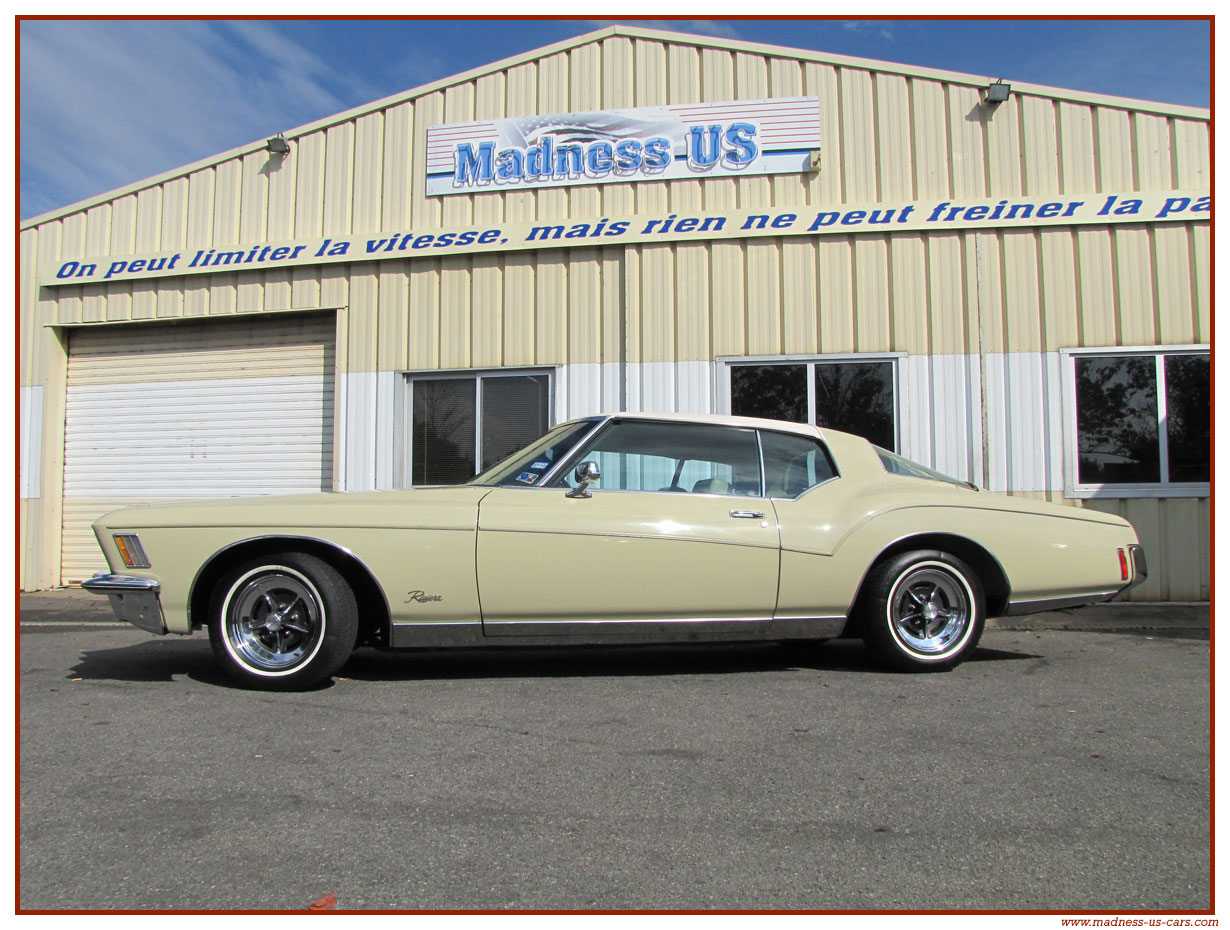 buick riviera 1971 (boat tail,