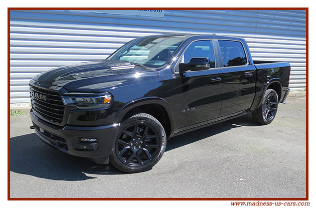 Dodge Ram 1500 Laramie Premium Night Edition 4x4 2025