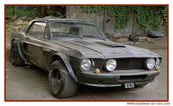 La Ford Mustang Coup 1967 Luxury du film Le Marginal