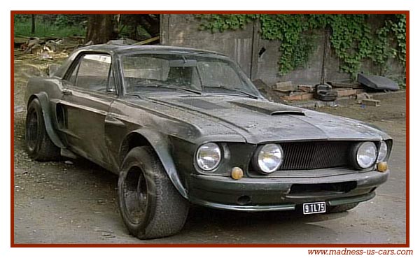 La Ford Mustang Coup 1967 Luxury du film Le Marginal