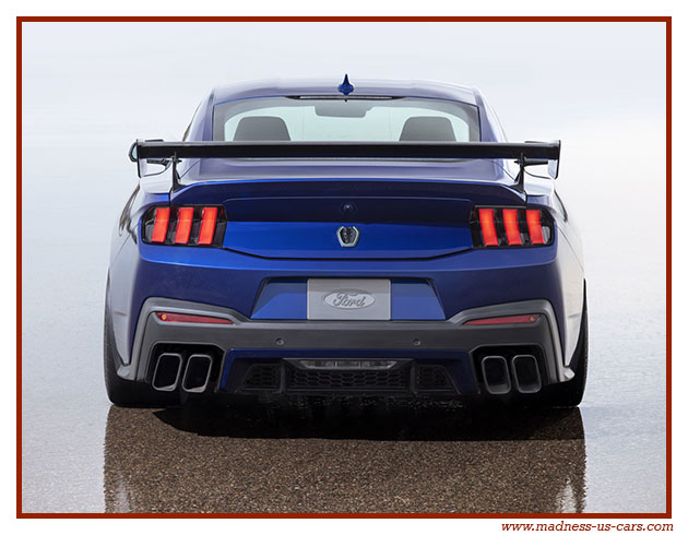 Ford Mustang Dark Horse SC 2026