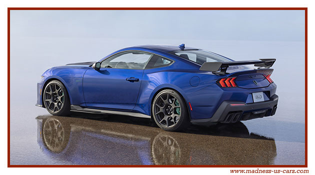 Ford Mustang Dark Horse SC 2026