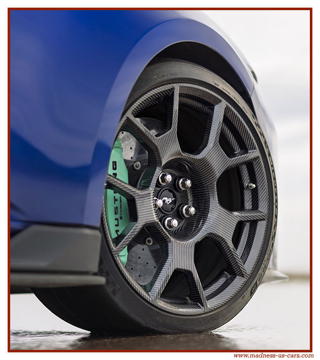 Ford Mustang Dark Horse SC 2026