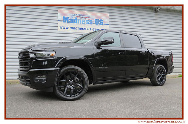 Dodge Ram 1500 Laramie Night Edition 4x4 2025