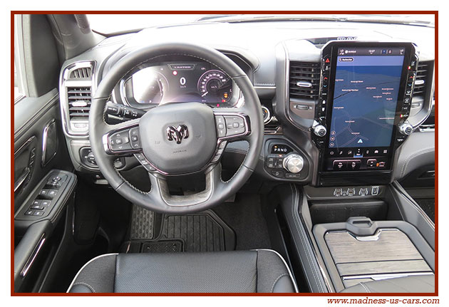 Dodge Ram 1500 Limited Night Edition 4x4 2025